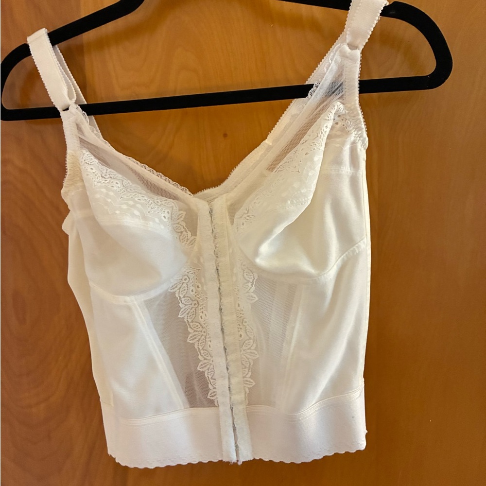 Chic White Lace Bustier